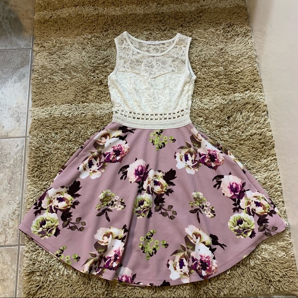 Ardene Women’s Lace and Floral Sleeveless Dress 🌸Size XS - Picture 1 of 17